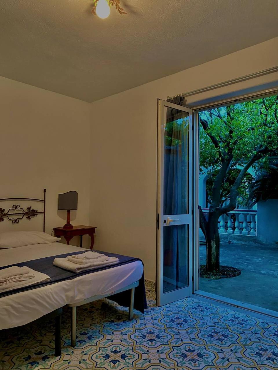 Il Vitigno Di Dioniso Hotel Forio  Exterior photo